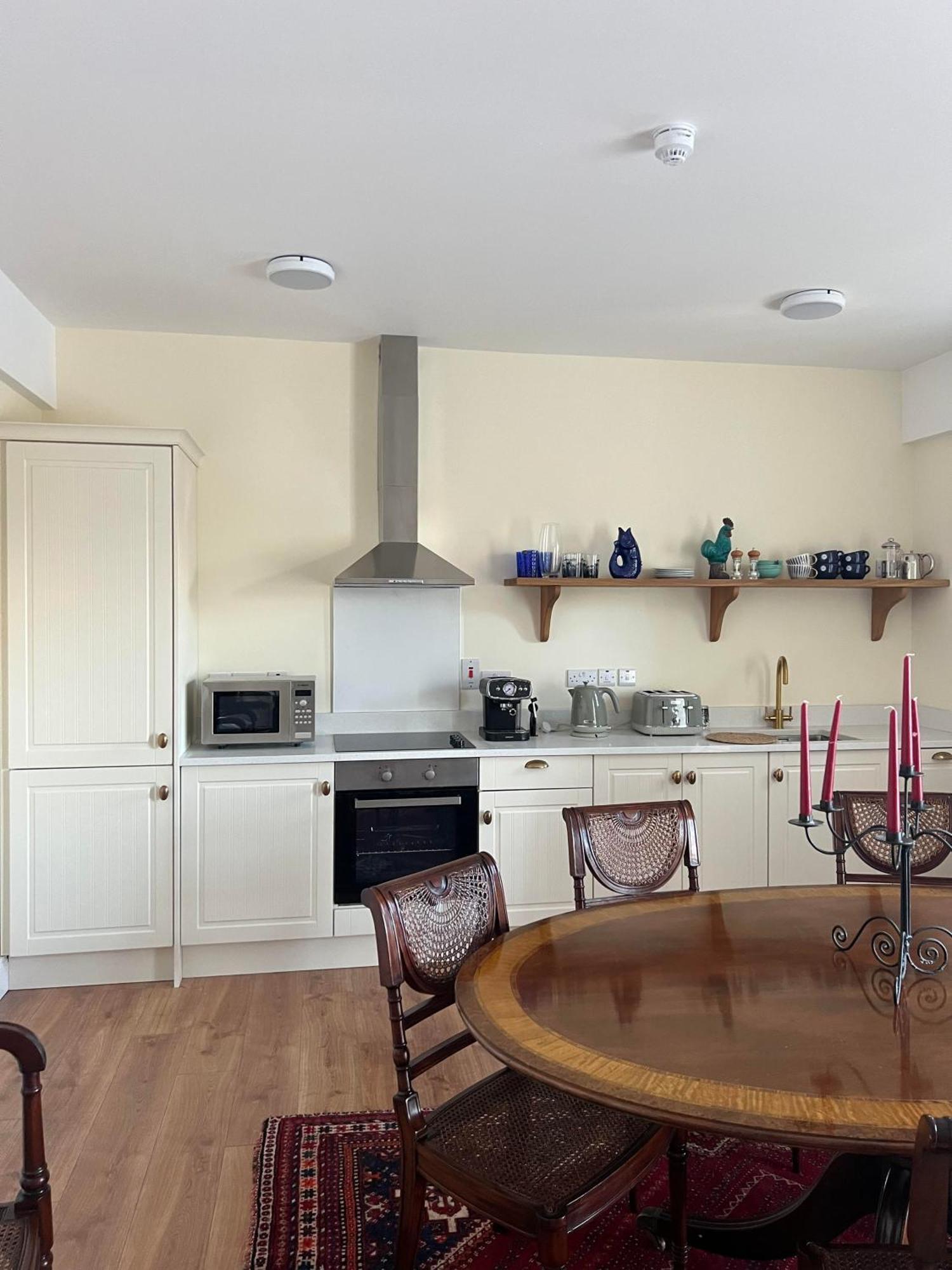 Riverfront Apartments At The Blue Goat Ramelton Екстериор снимка